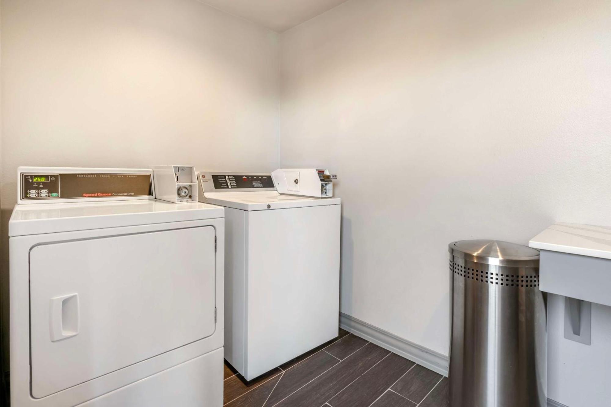 Hotel Western Of 3*